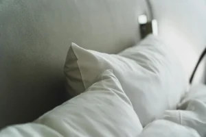 Como elegir la almohada perfecta según tu postura